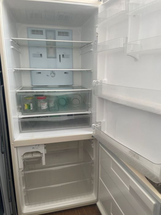 Продам холодильник Panasonic