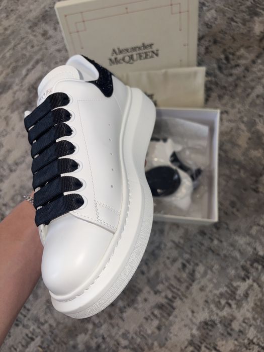 Alexander McQueen - Cu factura!