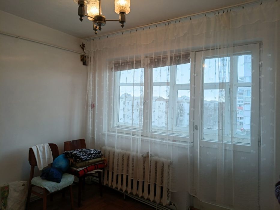 Cascada 54mp bucatarie mare 2 balcoane geam la baie