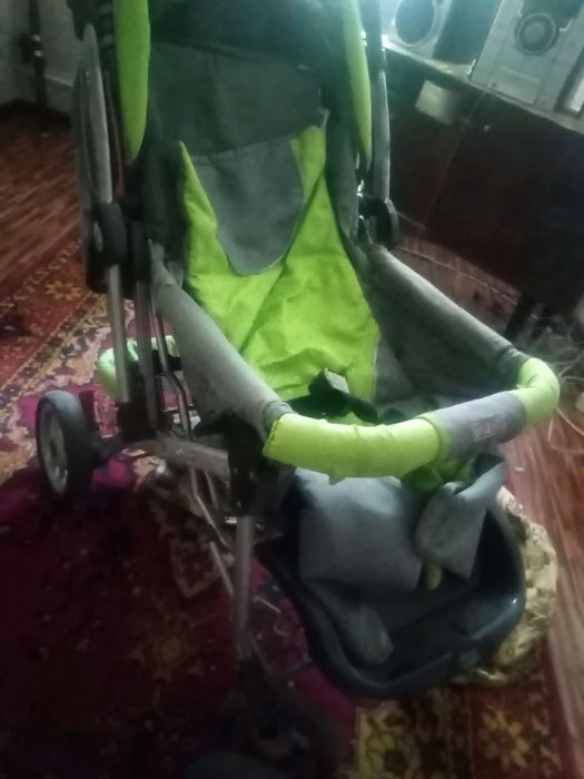 Продаю детскую коляску