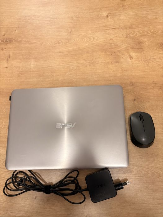 Laptop ASUS ZenBook UX306U