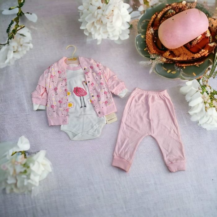 Costum roz pentru bebe