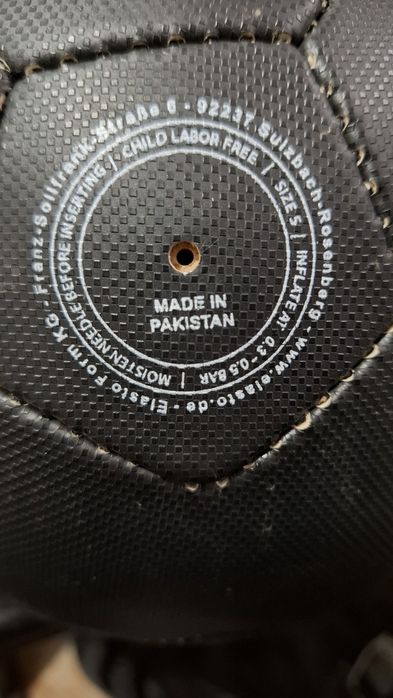 Minge de fotbal Made în Pakistan