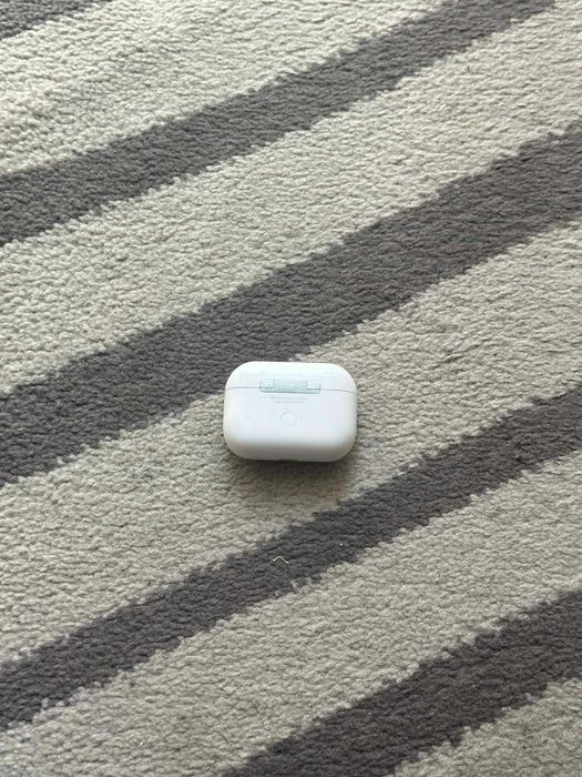 Apple AirPods Pro 2, отлично състояние, с кутия