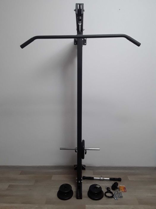 Aparat fitness de perete pentru tractiuni cu discuri .500 de lei