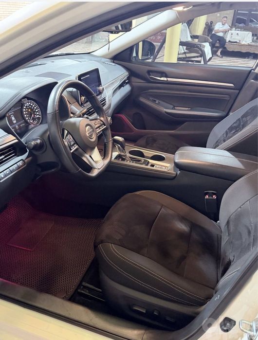 Nissan Altima 2.0
