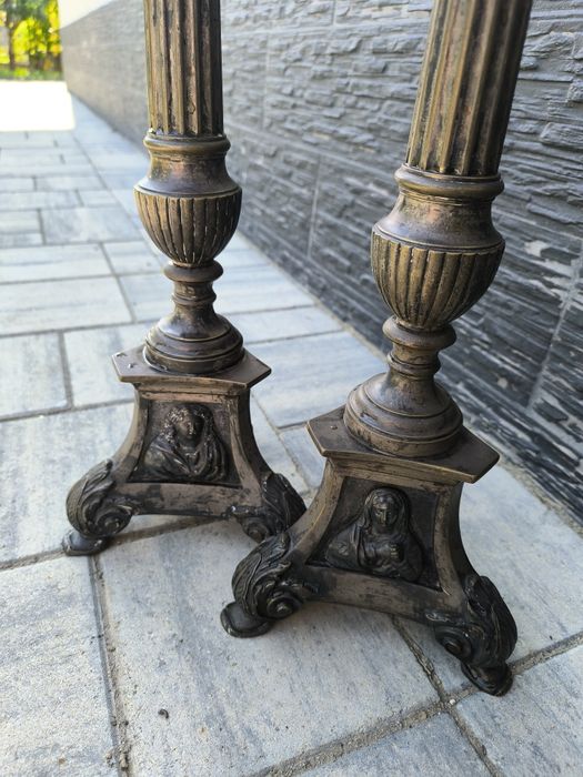 Pereche sfeșnice vechi de altar, cca. 50 cm, bronz/alamă – Inima Sacră