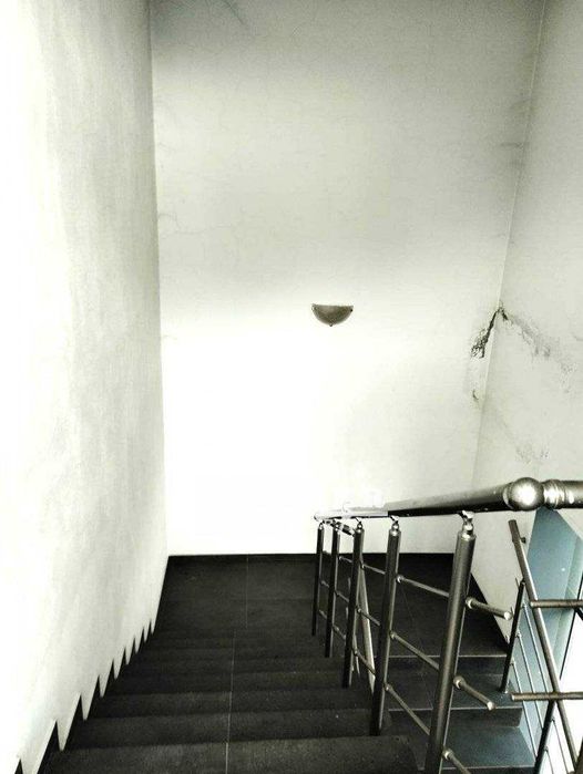 Продава се напълно оборудван автосервиз с висока доходност.