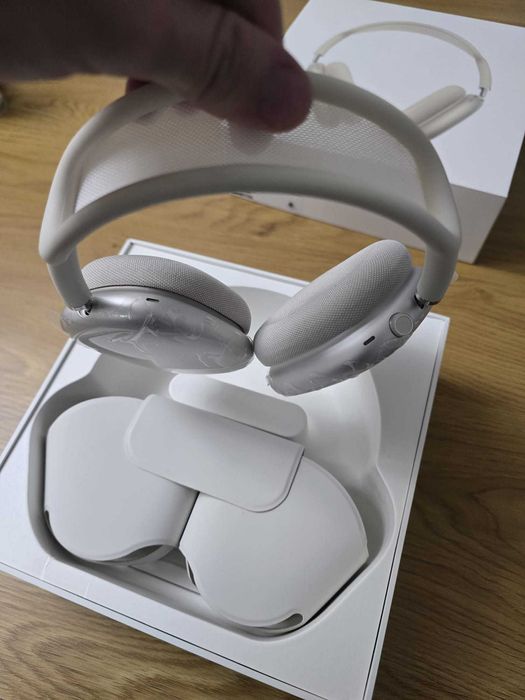 AirPods Max Silver