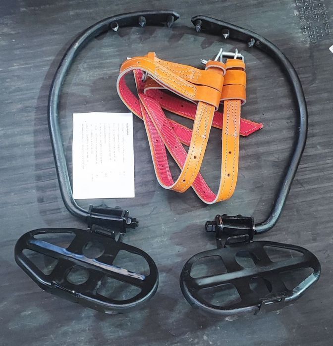 Диэлектрически коври, диэ перчатка, диэ боты и когты