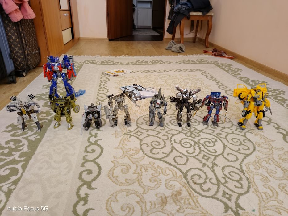 Игрушки трансформеры