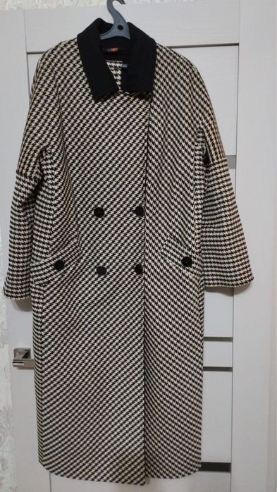 Продам фирменное пальто