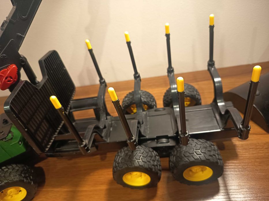 John Deere 1210E горска техника