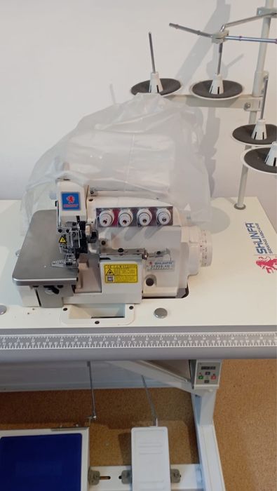 Продам промышленный оверлок