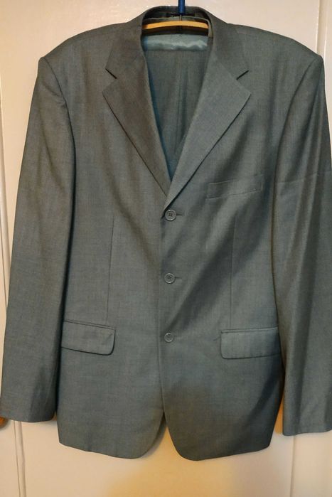 Мужской костюм -тройка.