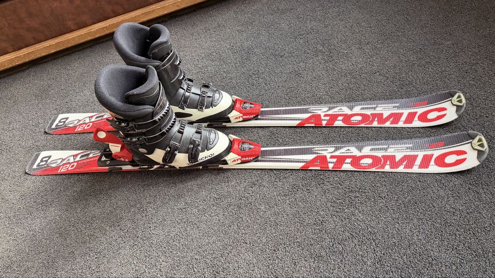 Schiuri Atomic 120 cm clapari Rossignol 35 cadou