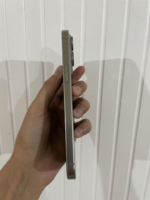 Iphone 15 Pro Max sim