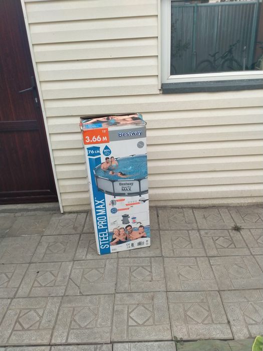 Продам Бассейн каркасный