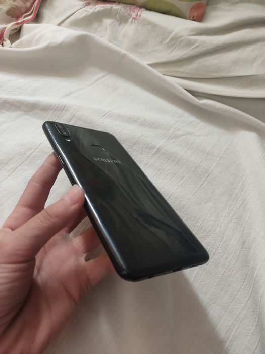 Продам телефон Samsung