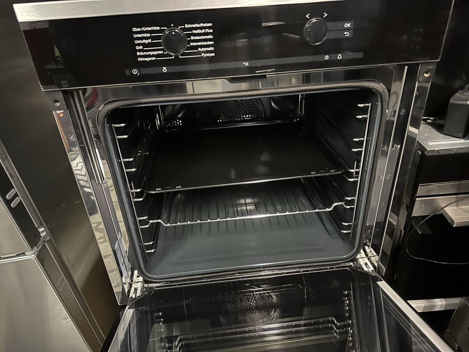 Фурна за вграждане Миеле/Miele