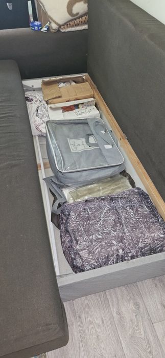 Диван б/у продам.