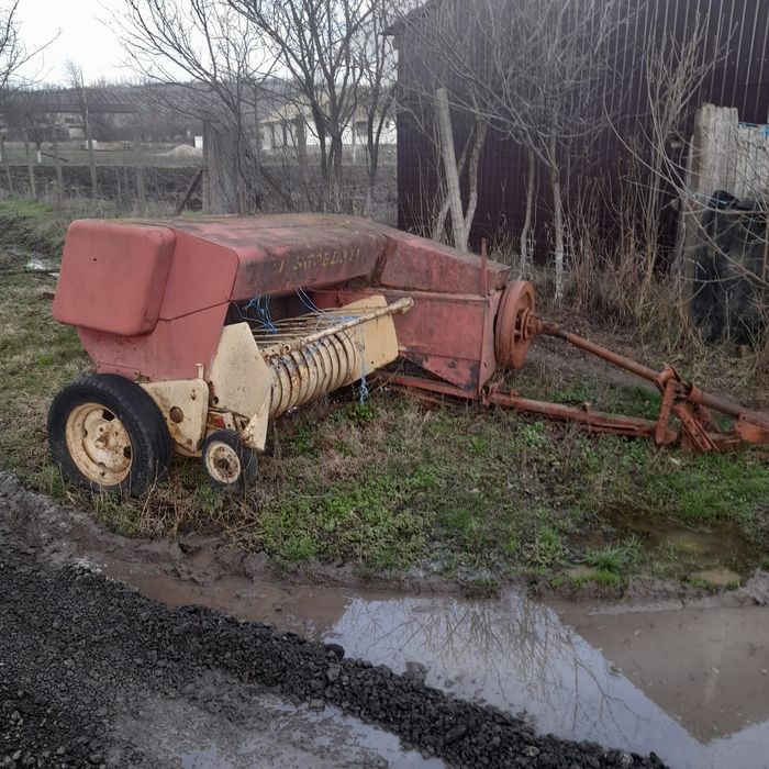 Vând paloteră pt baloți mici