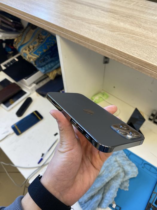 Iphone 12 pro черный