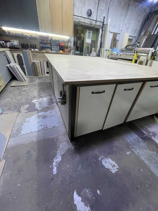 Работна маса за мебелен цех