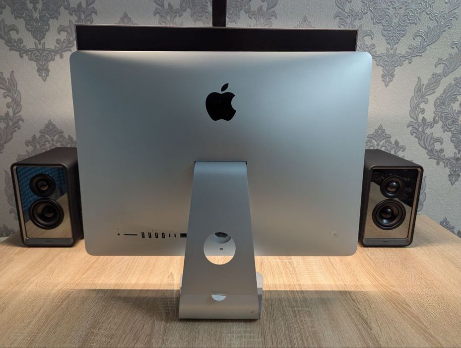 Apple iMac 21.5" 4K i5 8th/ 8GB RAM/500GB MacOS Sequoia