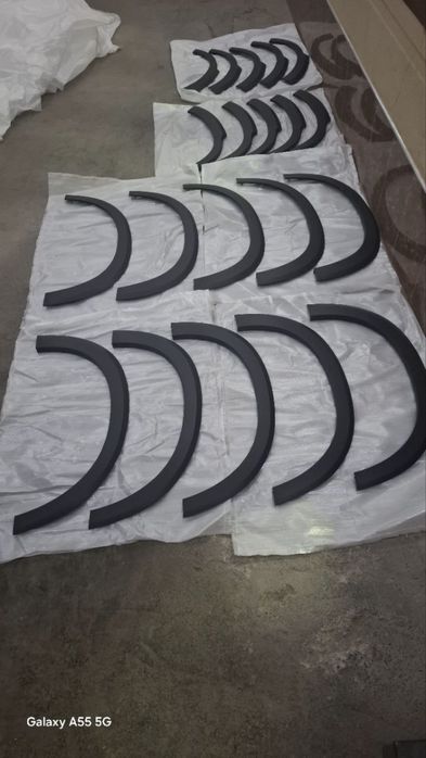 Kia Sonet eshiklari va barcha turdagi zapchsalari bor