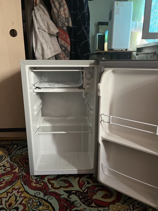 Продам холодильник на 53л