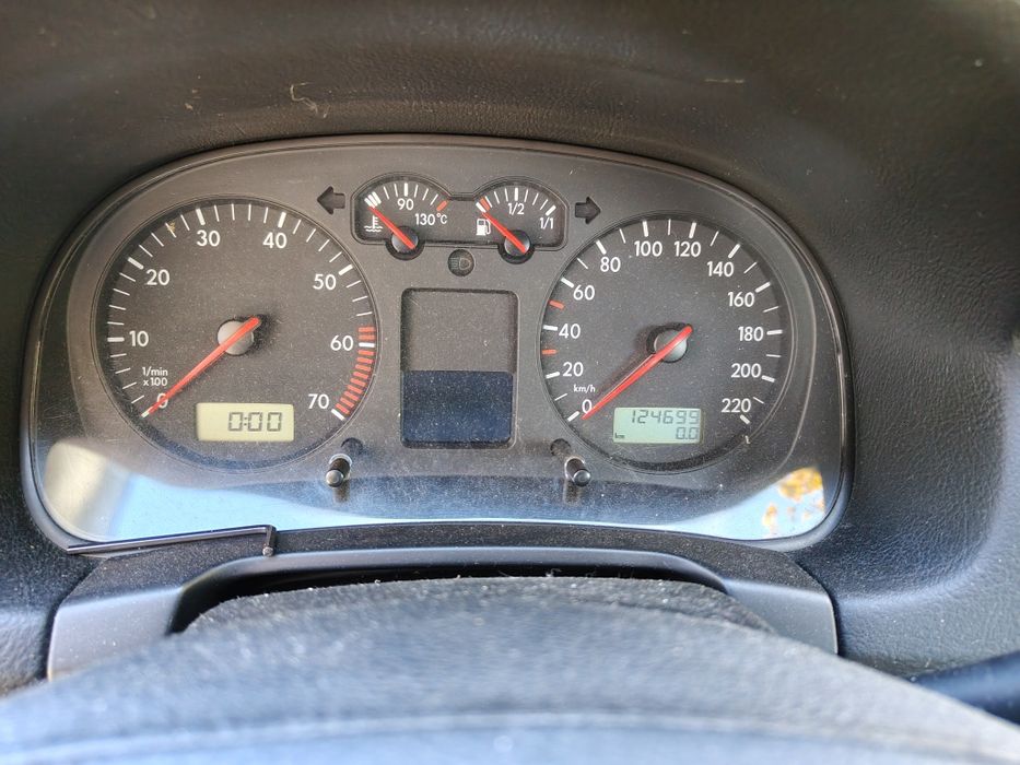 VOLKSWAGEN Golf 2002 — imagine 4