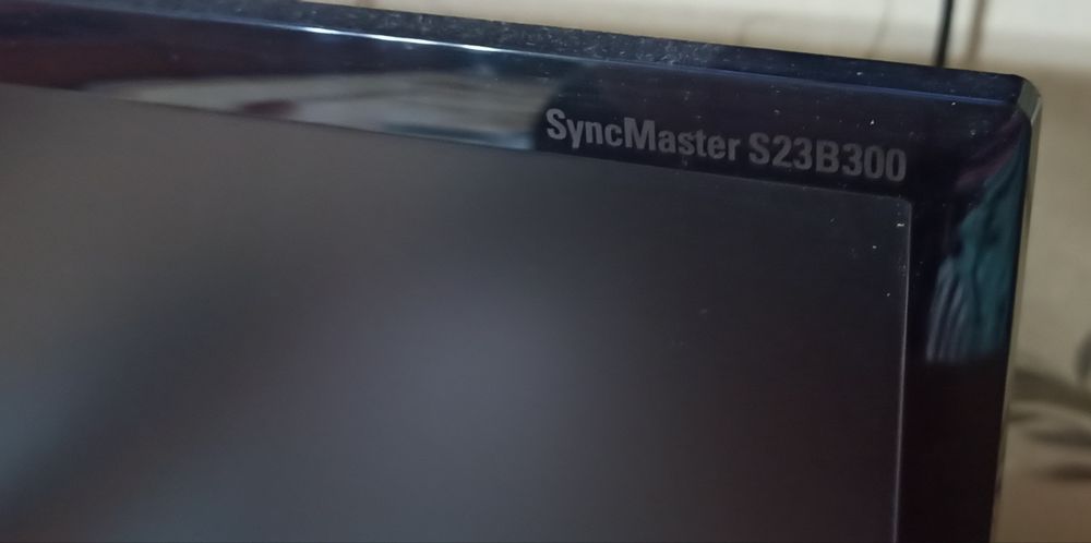 Монитор в хорошем состоянии