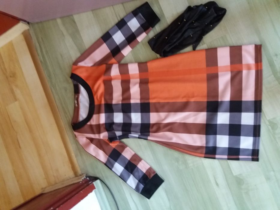 Страхотна рокля - нова