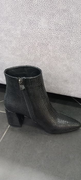 Нови дамски боти естествена кожа!37,38,39 размер