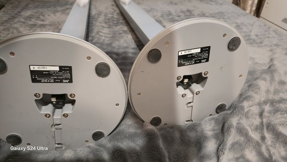 Boxe satelit JVC 100 wați