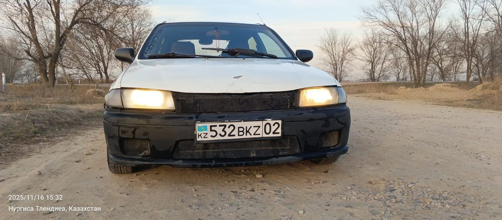 Продам Мазда 323 срочно