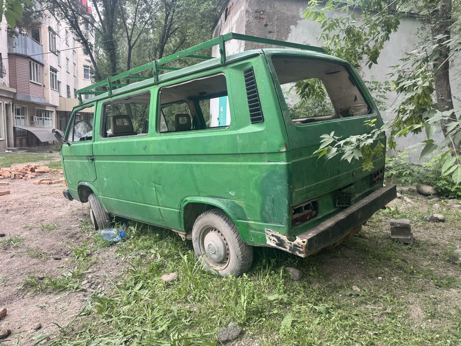 Продам транпортер т2 на запчасти.