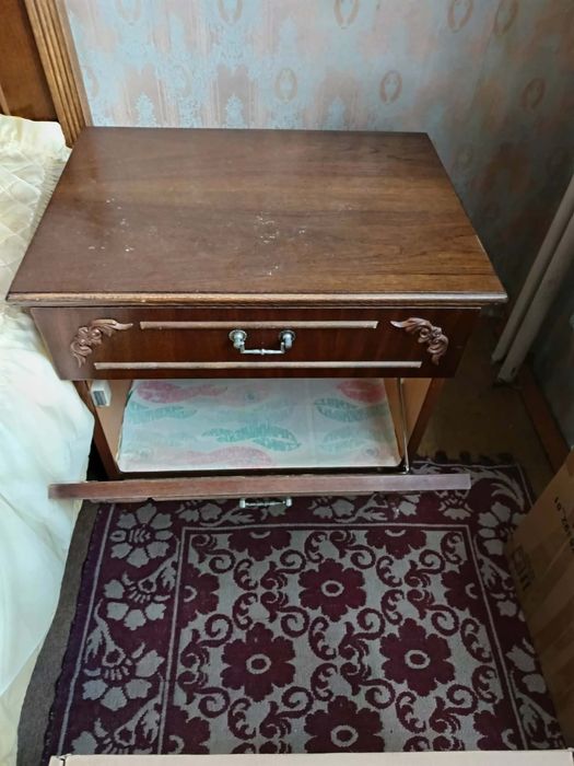 Подаряват се мебели