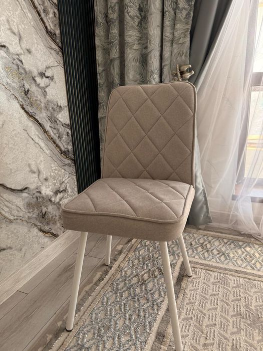 Стулья гостинной