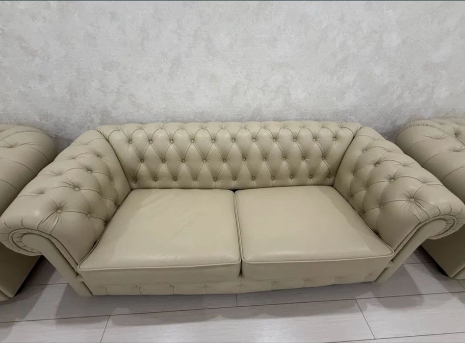 Срочно кожанная мебель