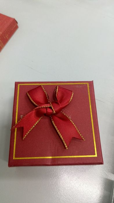 Коробки, футляры для украшения