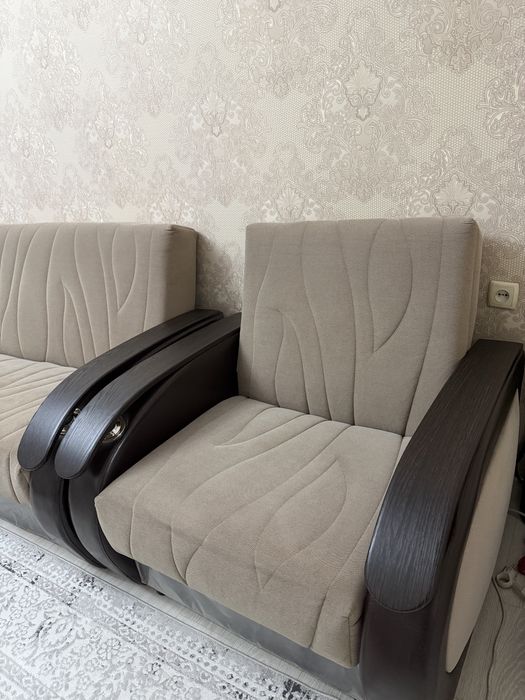 Диван с креслами