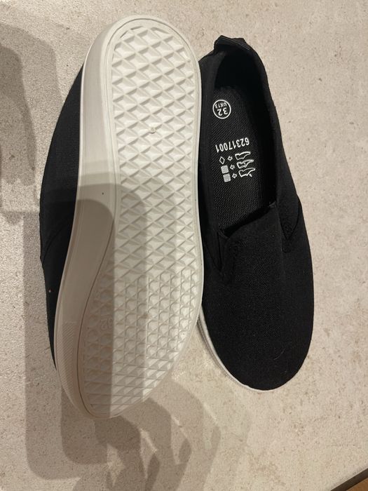 Детски пантофи за момче