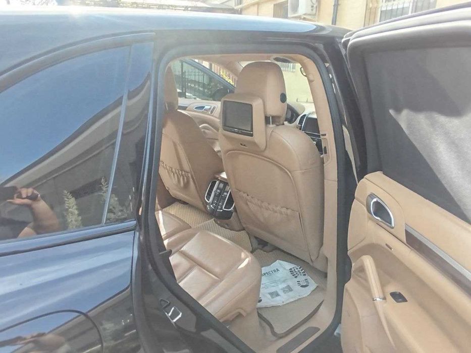 ПРОДАЁТСЯ: Porsche Cayenne S 2012 4.8L Бензин.