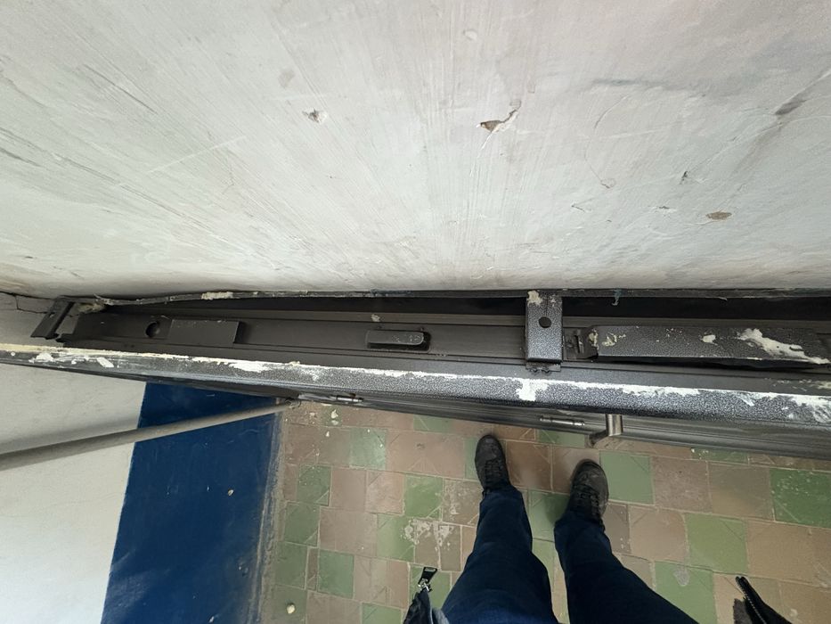 СРОЧНО Входная дверь б/у