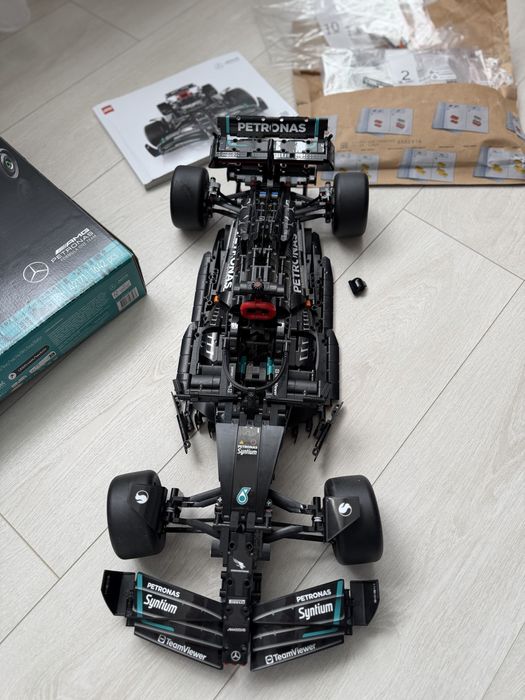 Lego Technic Mercedes AMG F1 W14 E