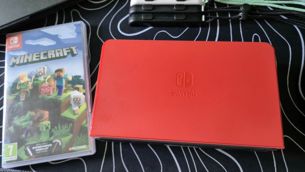 Nintendo Switch OLED Mario Red Edition – Special Edition + Pro Controller + Joy-Con + Minecraft + Husă Zelda