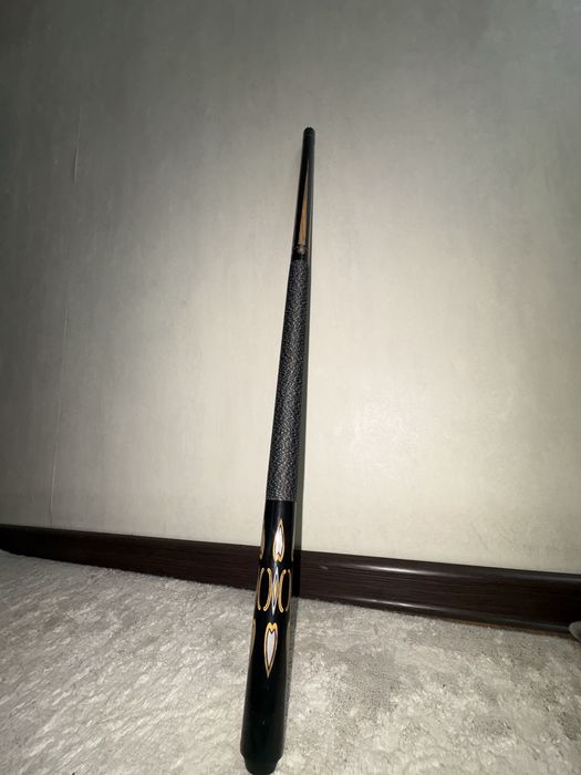 кий бильярдный в отличном состоянии