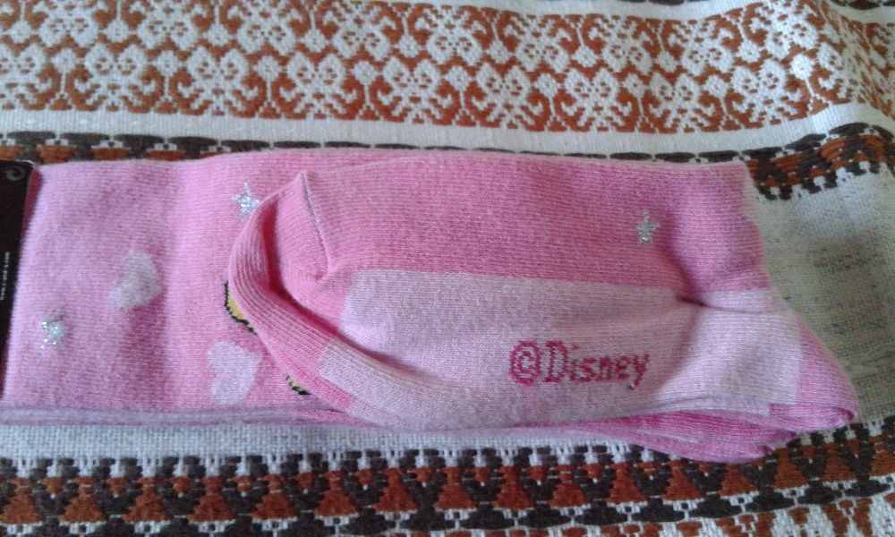 Продавам  4 броя детски чорапи (Дисни)